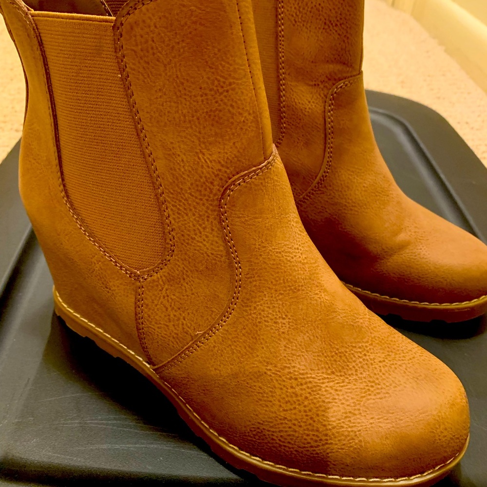 3 inch Tan Wedge